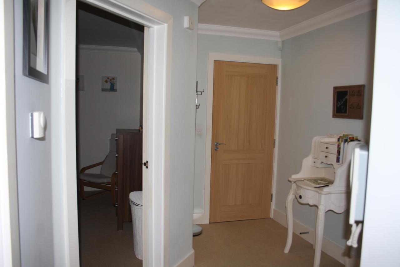 Canterbury Elms Court Lejlighed Værelse billede